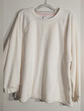 Women's Cream Crewneck Pullover Sweatshirt 3X. NWOT